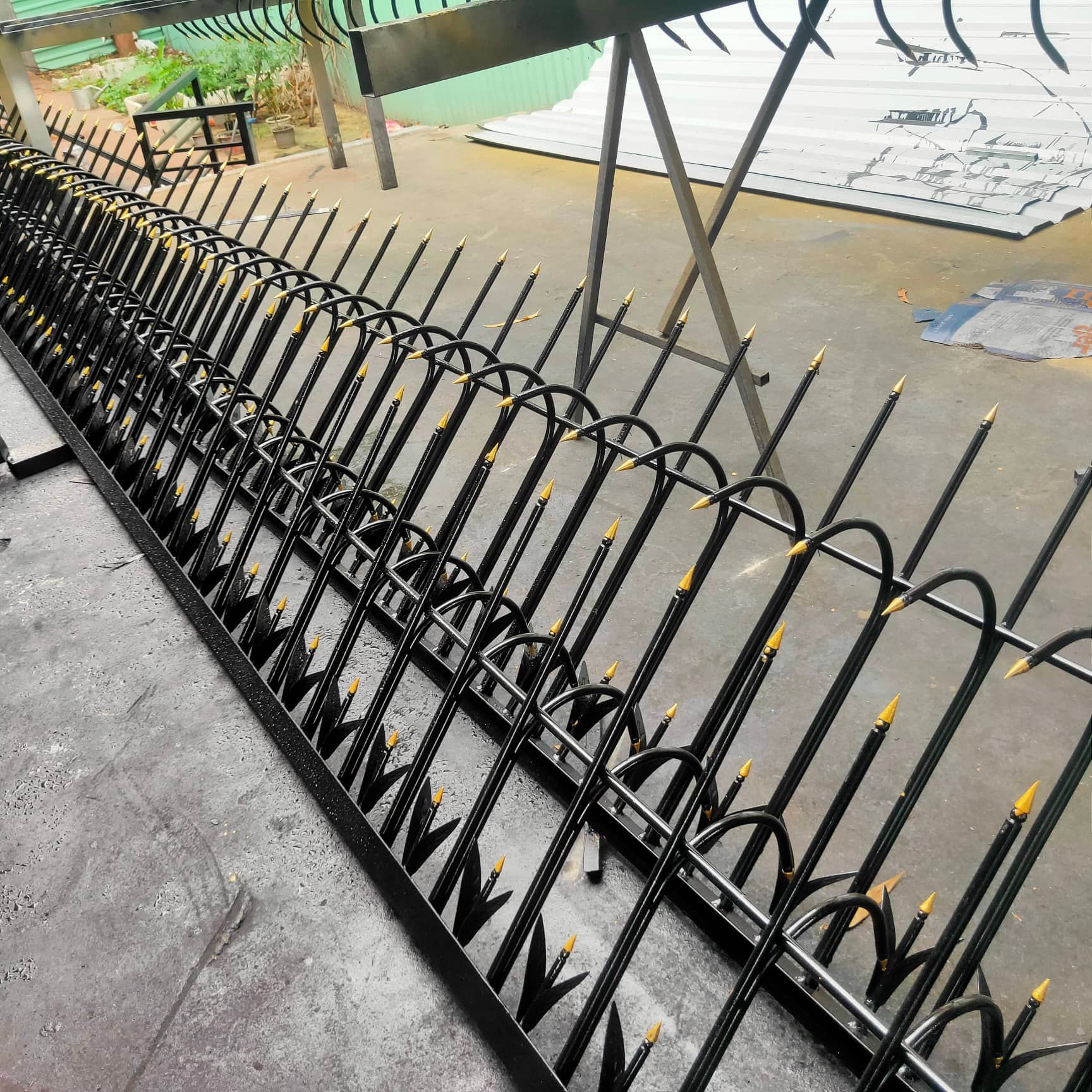 hàng rào sắt chống trộm