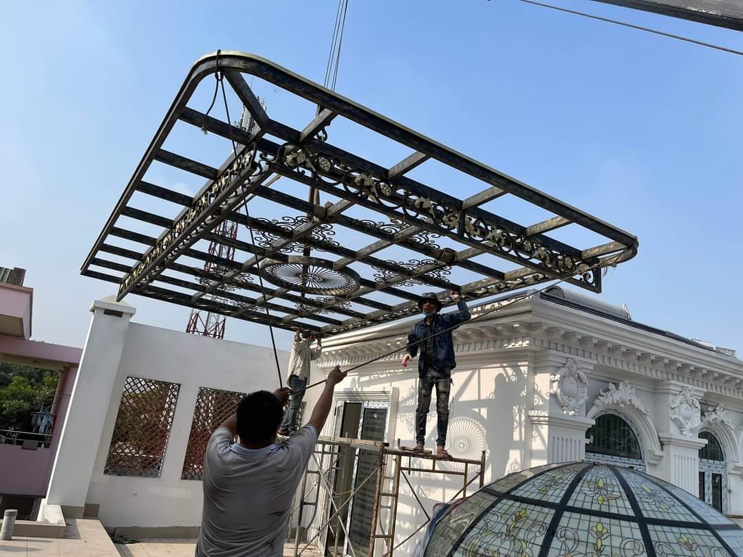 mái hiên sân thượng