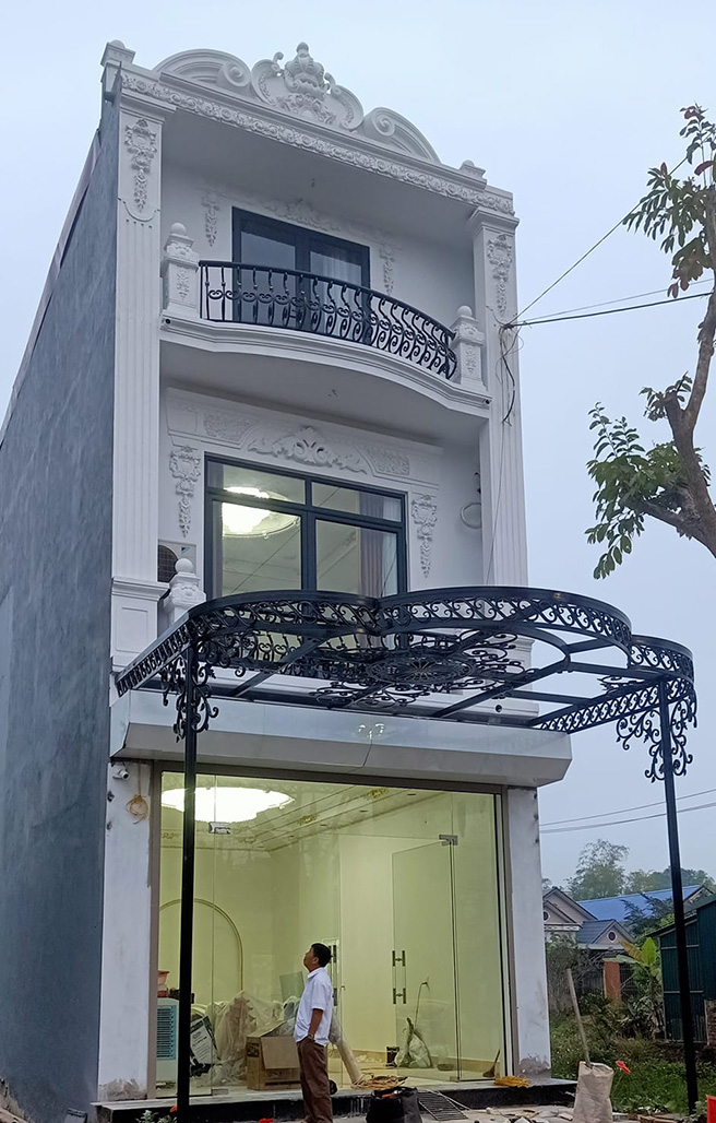 mái hiên kính nhà dân