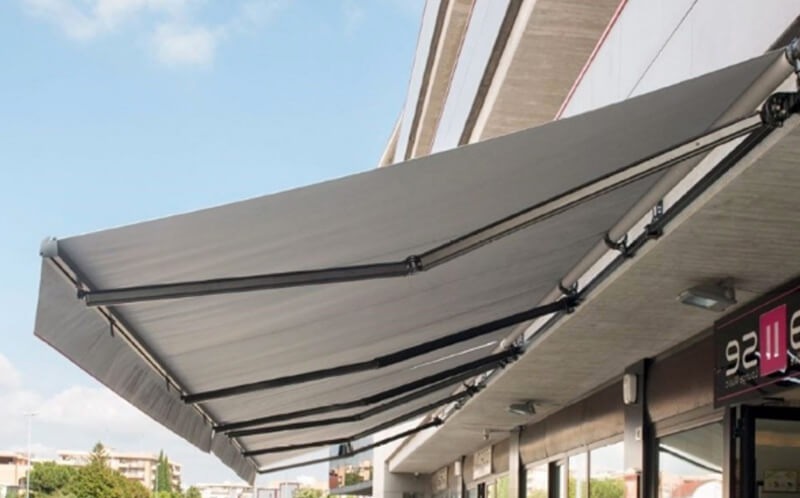 bạt mái hiên quay tay