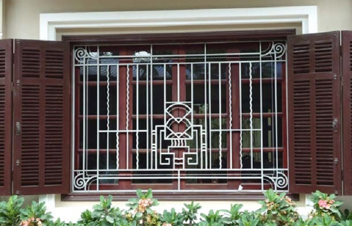 sen hoa cửa sổ